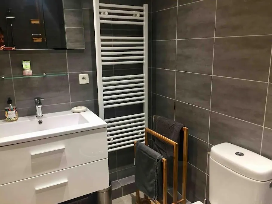 L13 Central Flat 5Mins Walk To Beach Ac/Balcon/Wifi Nice