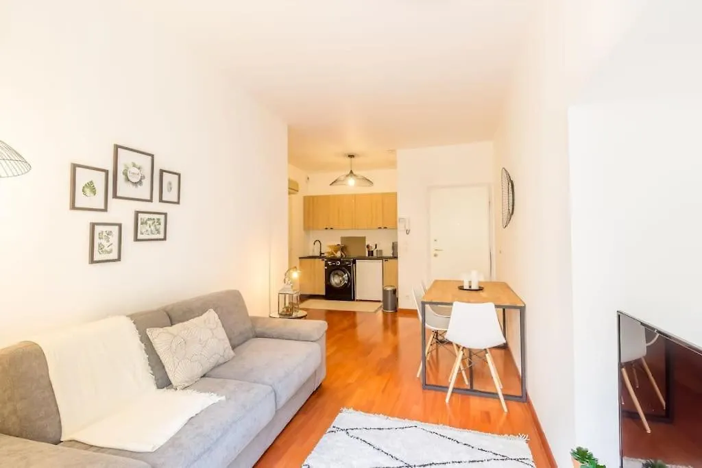 Контакты L13 Central Flat 5Mins Walk To Beach Ac/Balcon/Wifi
